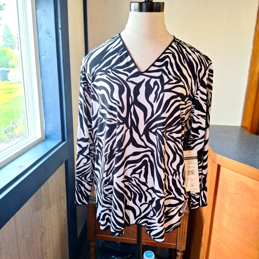 Laura Ashley "Spring Sunset" Trip Ready Knits Blouse Size XL, Style#LA167, NWT